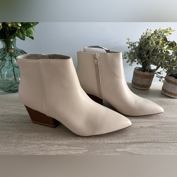 Alfani Step N' Flex Women's Armena Booties - Picture 1 of 8